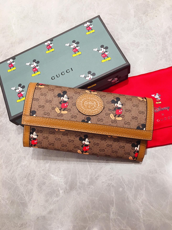 グッチ財布 レプリカ正面デザイン